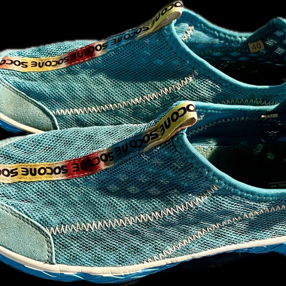 Socone boys water shoes size 7